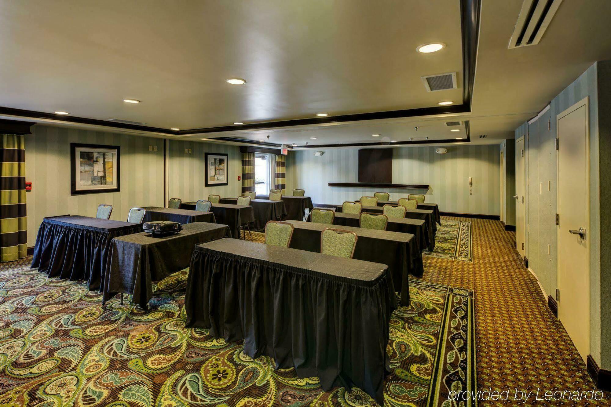 Holiday Inn Express - Columbus - Dublin By Ihg Екстериор снимка